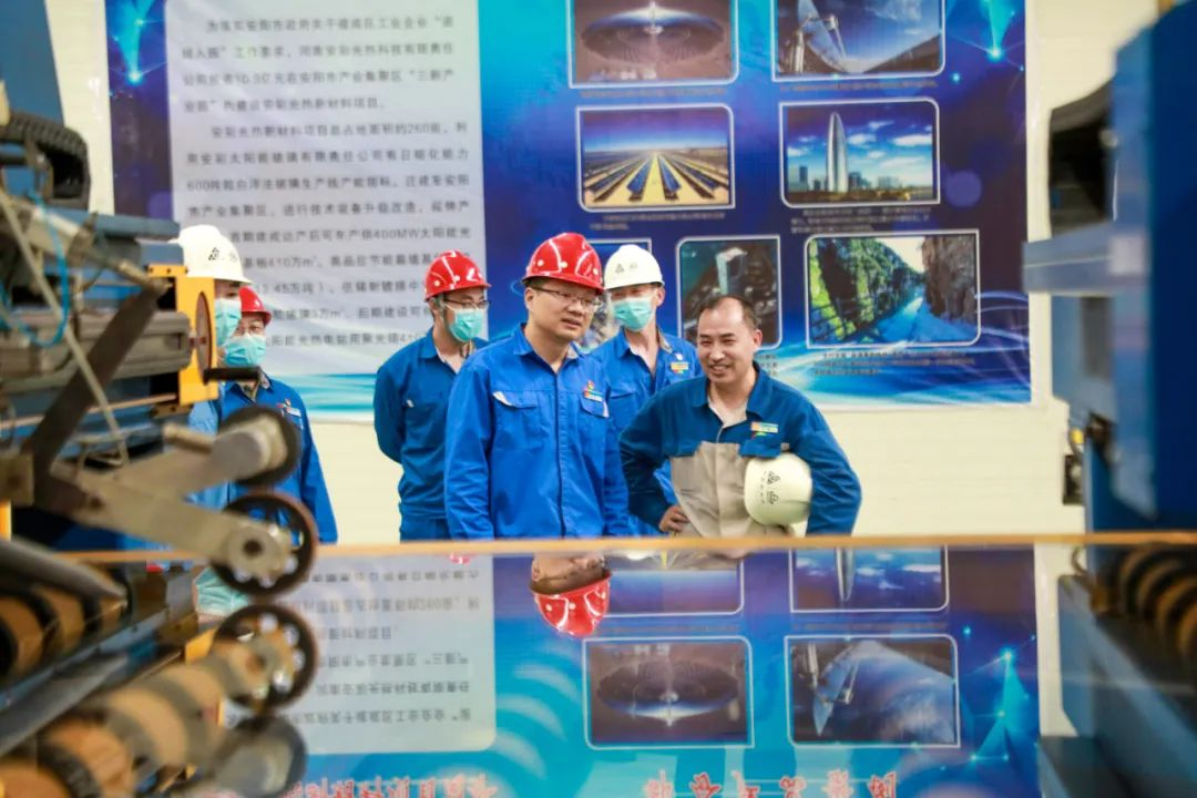 翠籠蒲艾香，慰問(wèn)送安康——安彩高科總經(jīng)理端午節(jié)慰問(wèn)一線職工