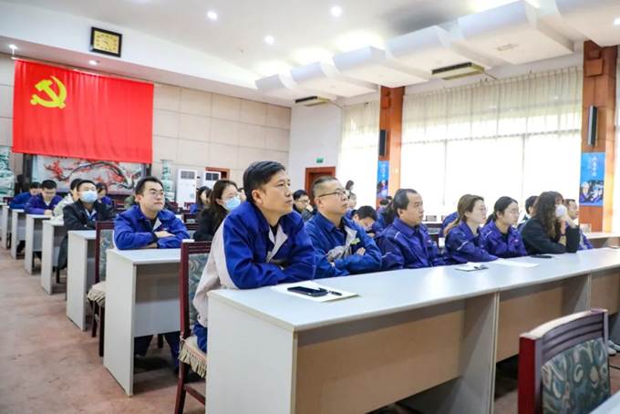 凝心聚力，同心篤行——安彩高科舉辦企業(yè)文化專(zhuān)題培訓(xùn)